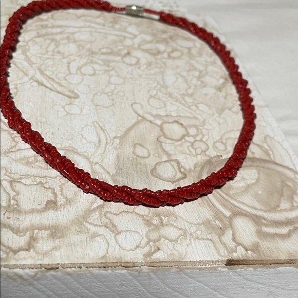 Jewelry - Elegant Red Coral Beaded Necklace